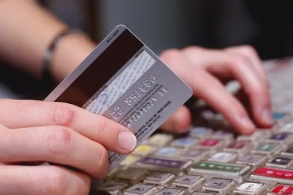 UAE Credit Card Warning: How a Dh10,000 Balance Can Balloon to Dh22,000