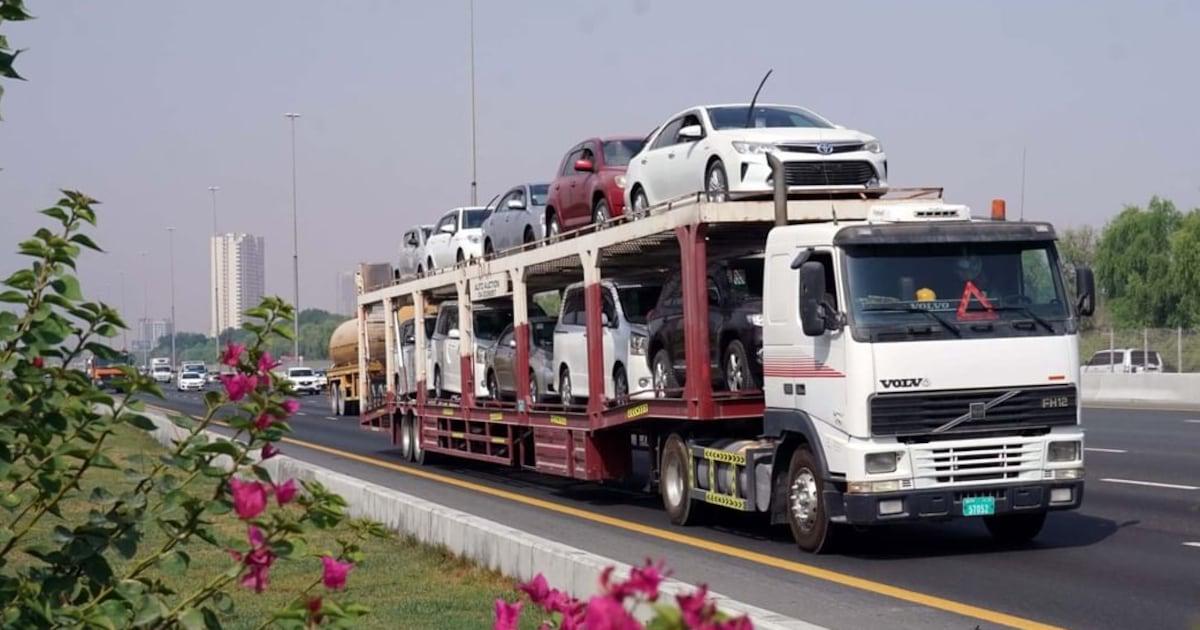 دبي تمنع الشاحنات من شارع الشيخ زايد خلال ساعات الازدحام من أول أكتوبر