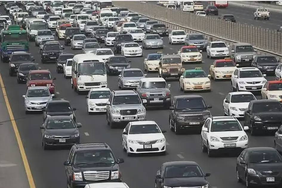 إغلاق جزئي لثلاثة أيام في شارع شخبوط بن سلطان بأبوظبي